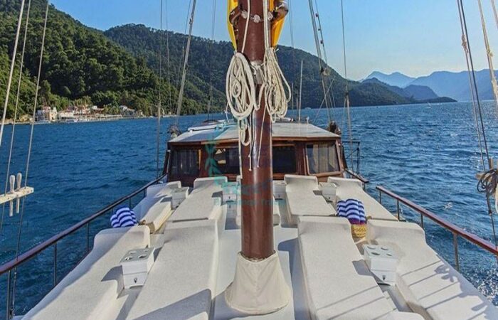 gulet cruise on turkish riveria
