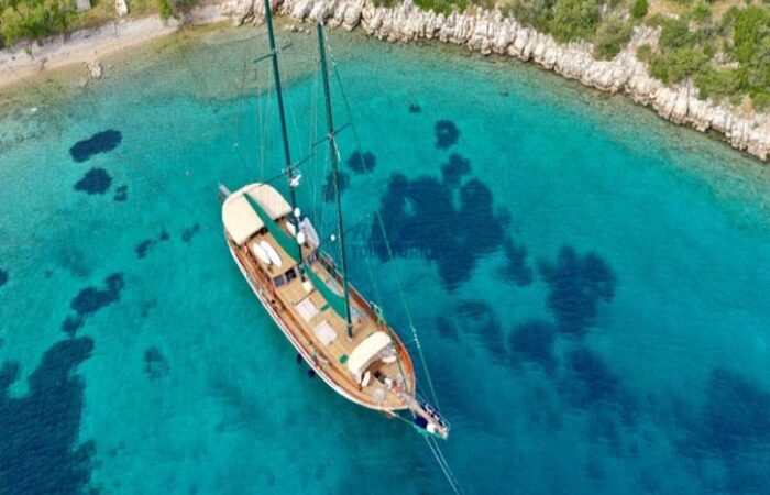 sailing a turkish gulet